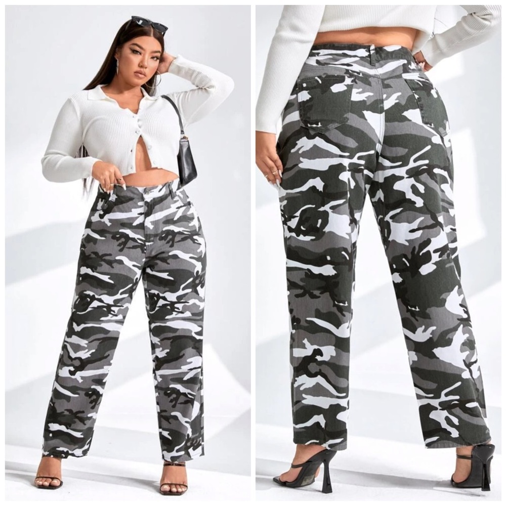 Plus Camo Print High Waist Straight Leg Jeans